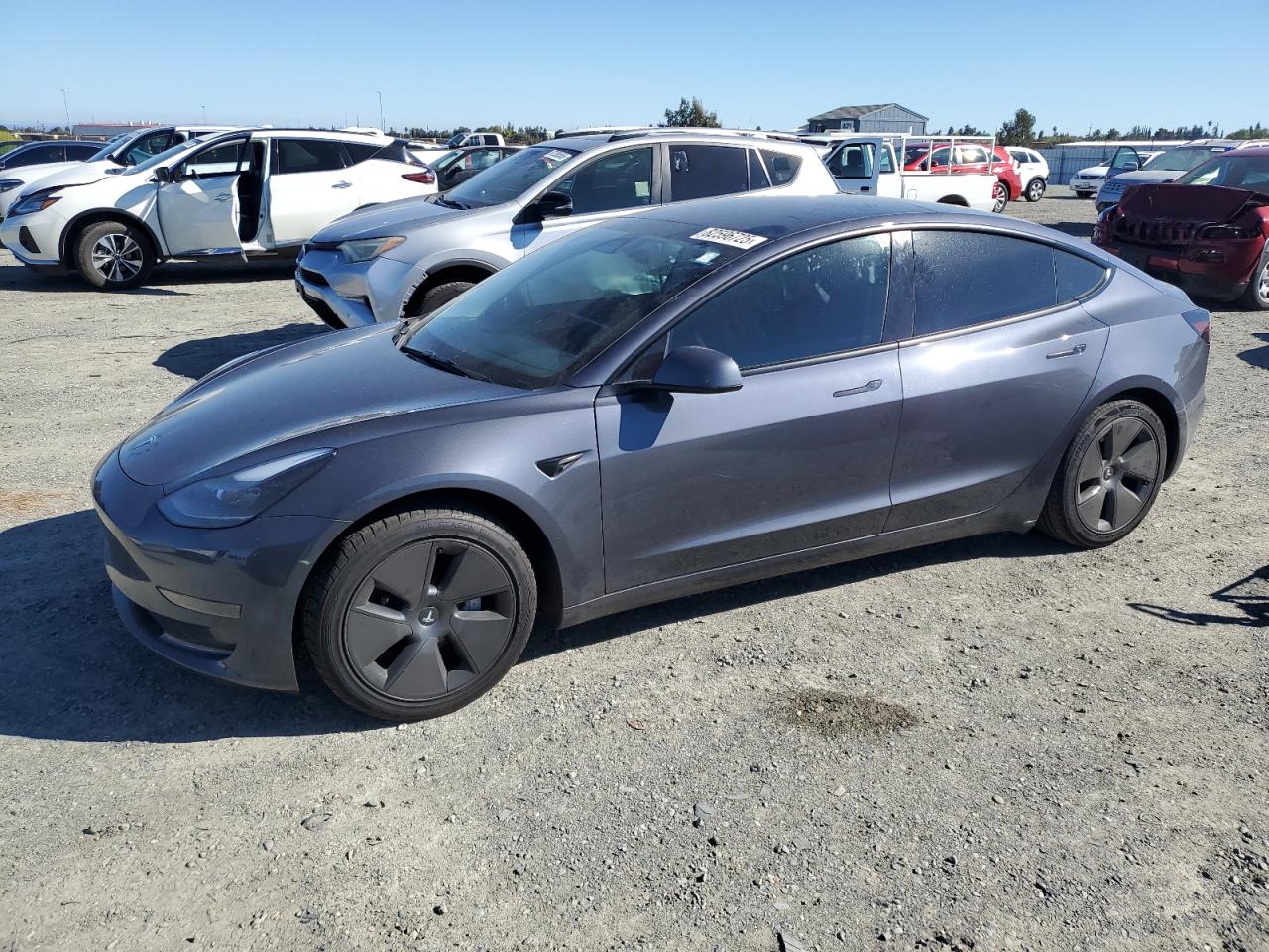 TESLA MODEL 3