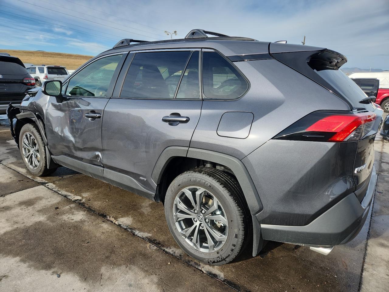 TOYOTA RAV4 XLE PREMIUM