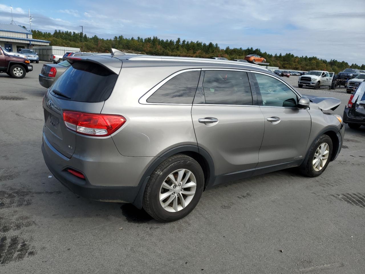 KIA SORENTO LX