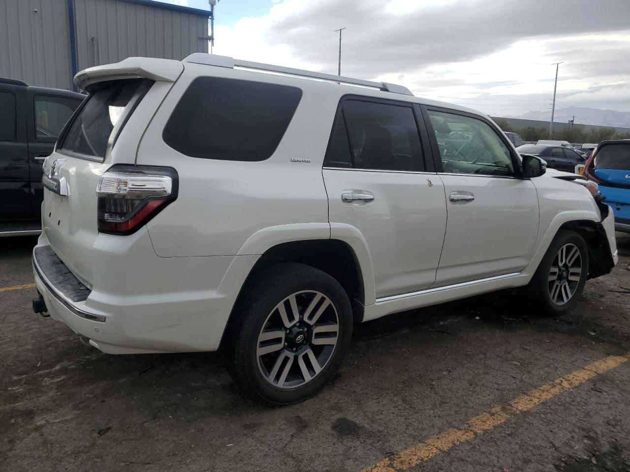 TOYOTA 4RUNNER SR5/SR5 PREMIUM