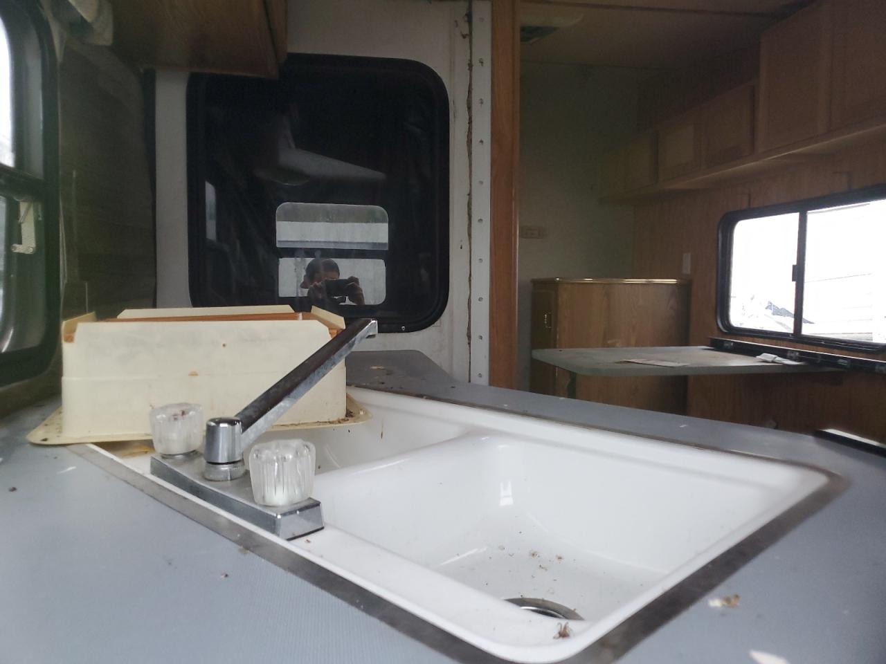 Lot #3282459571 1995 FLEETWOOD WILDERNESS