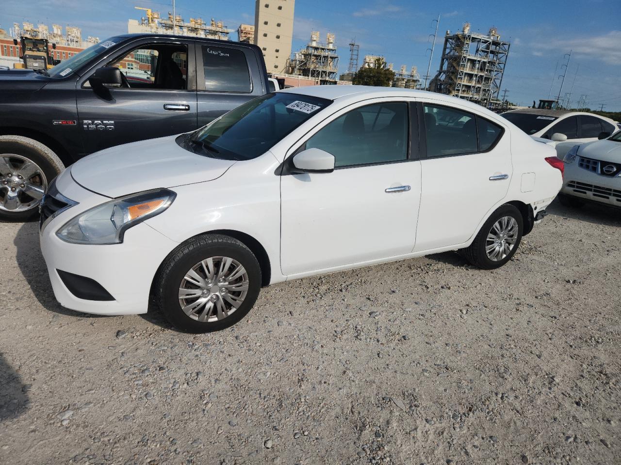 NISSAN VERSA S