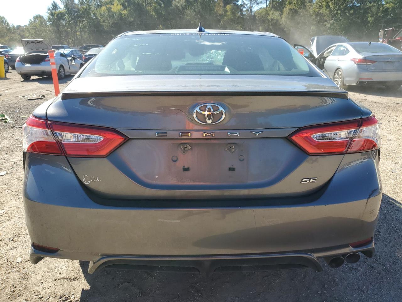 TOYOTA CAMRY SE