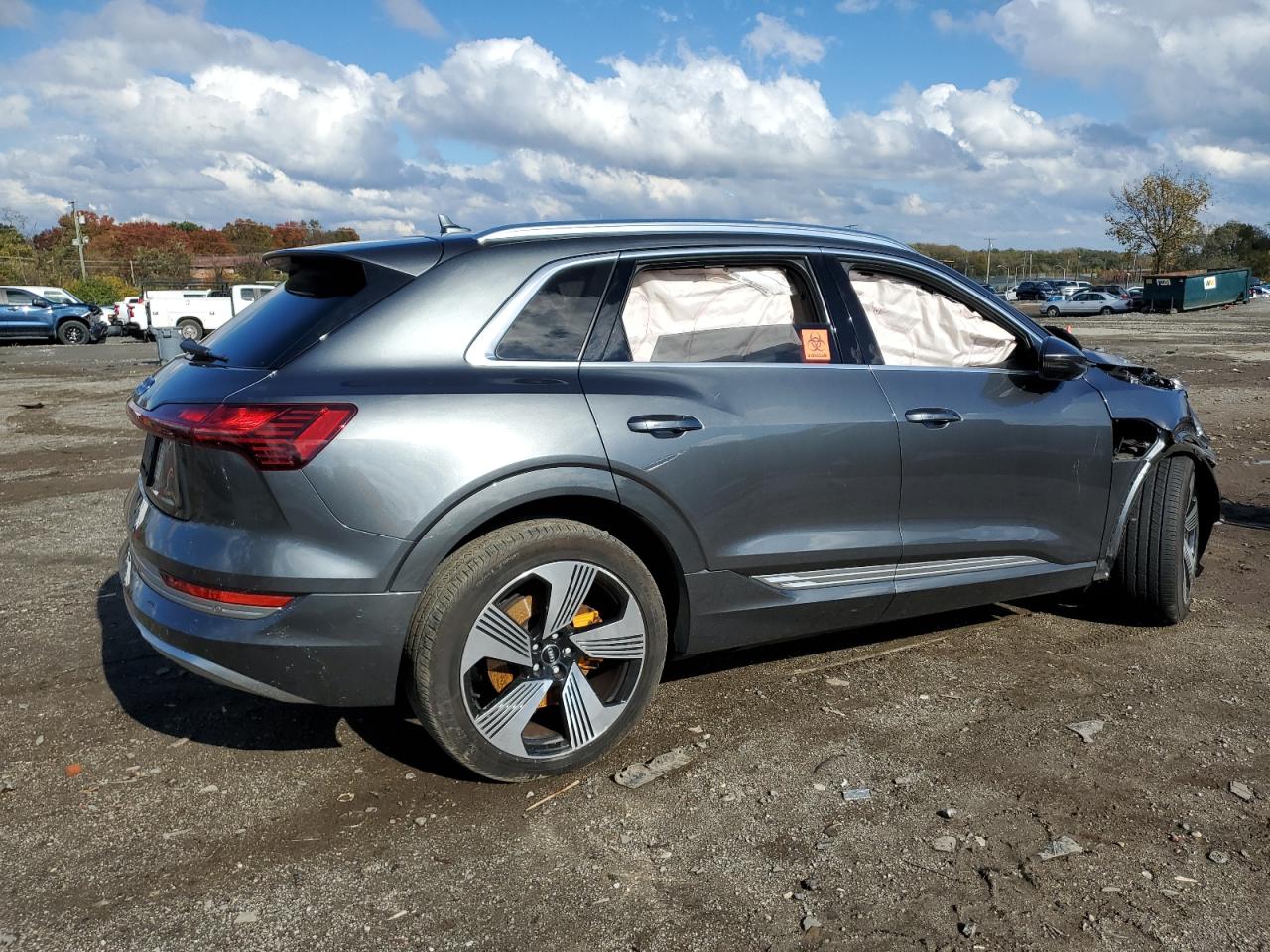 AUDI E-TRON PRESTIGE