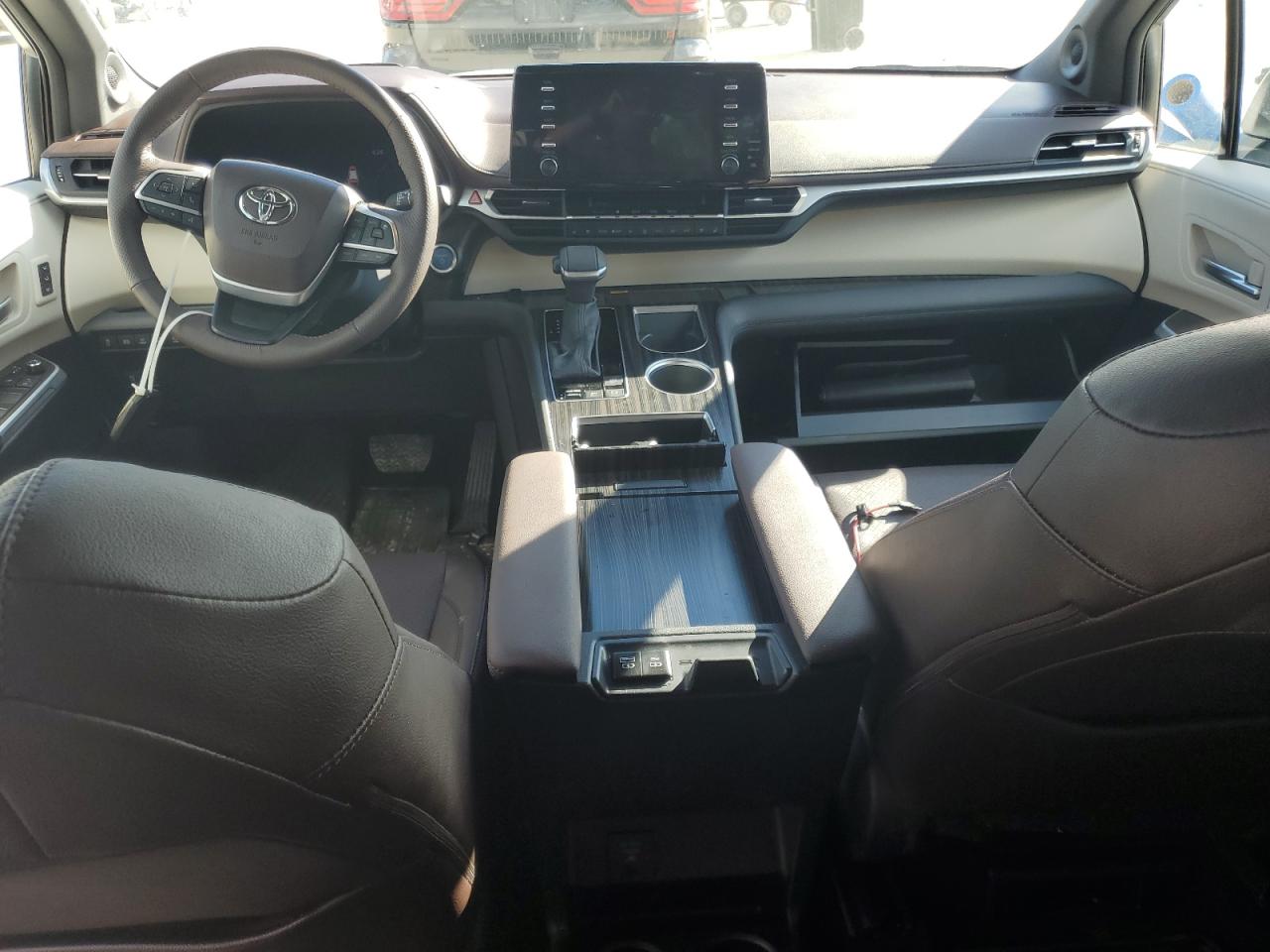 TOYOTA SIENNA LIMITED