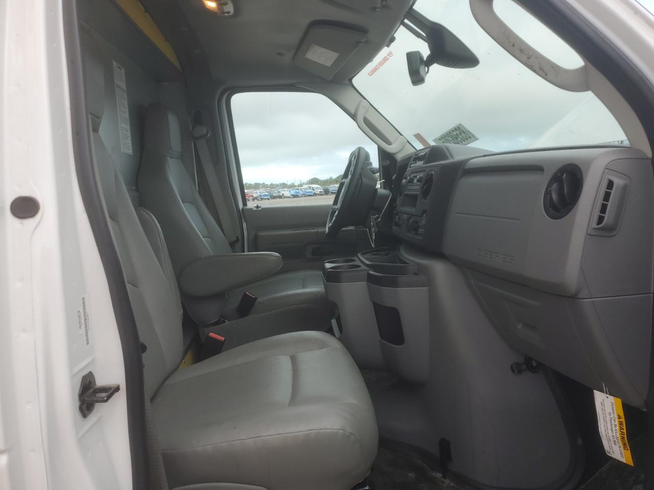 FORD ECONOLINE E350 SUPER DUTY CUTAWAY VAN