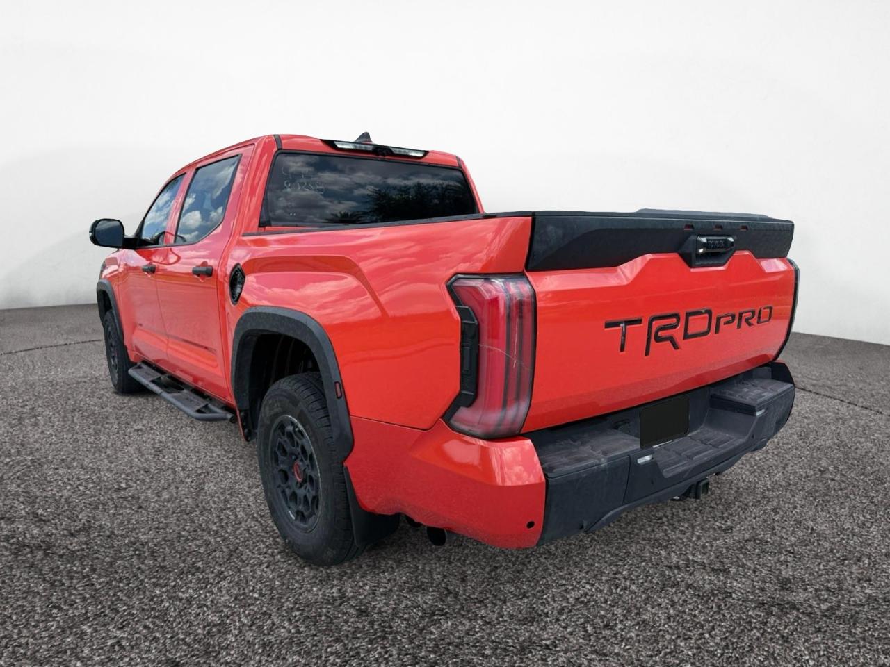 TOYOTA TUNDRA CREWMAX LIMITED