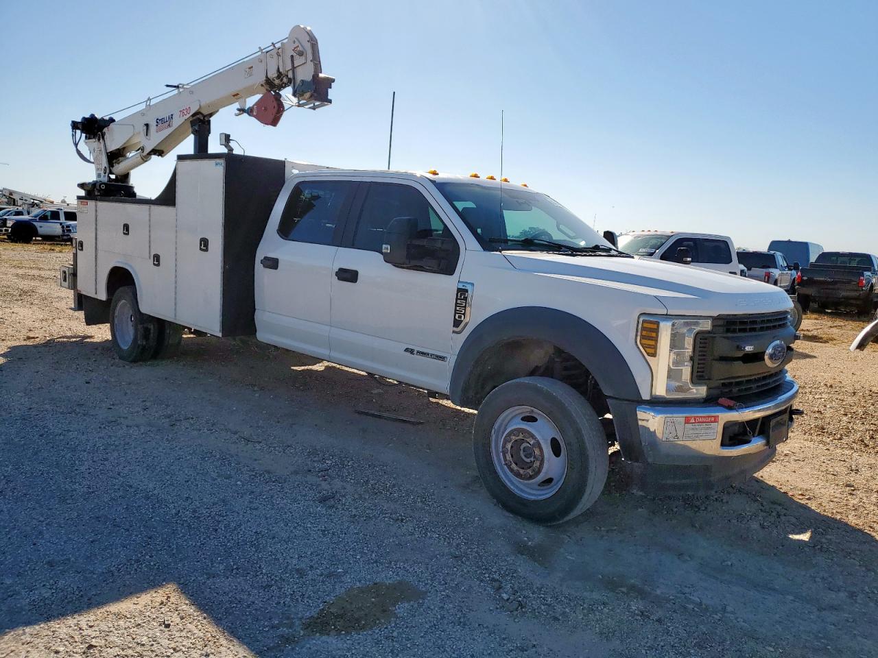 FORD F-550 SUPER DUTY