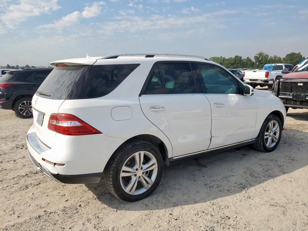 MERCEDES-BENZ M-CLASS 350