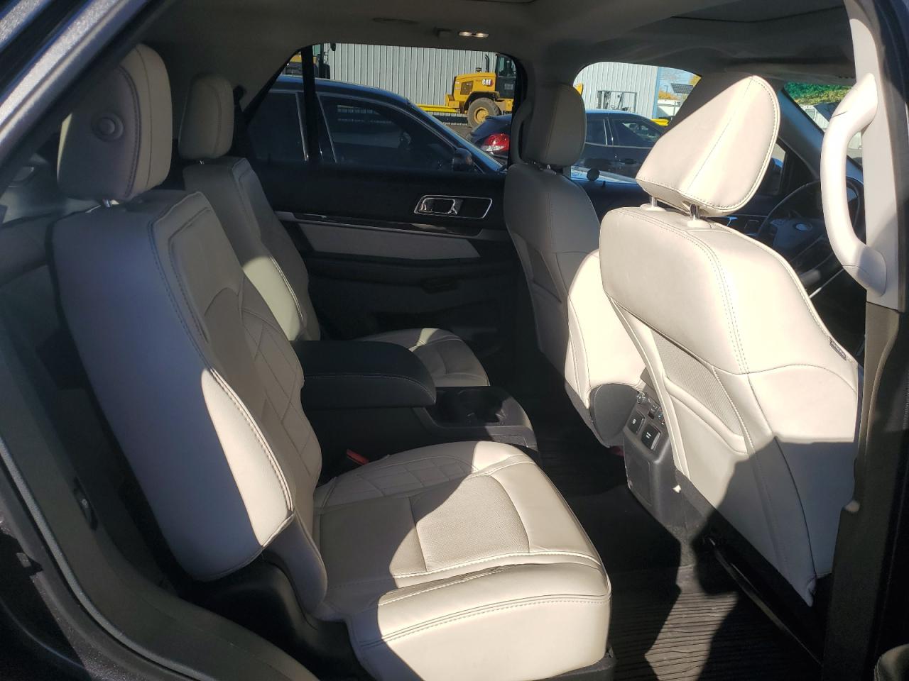 FORD EXPLORER PLATINUM