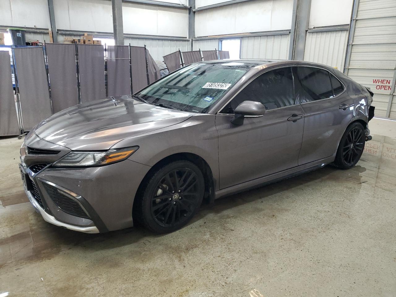 TOYOTA CAMRY XSE