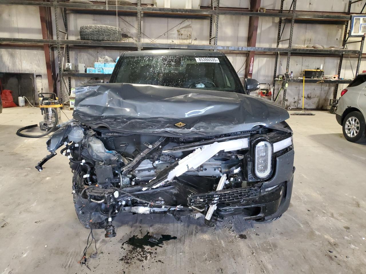 RIVIAN R1T ADVENTURE