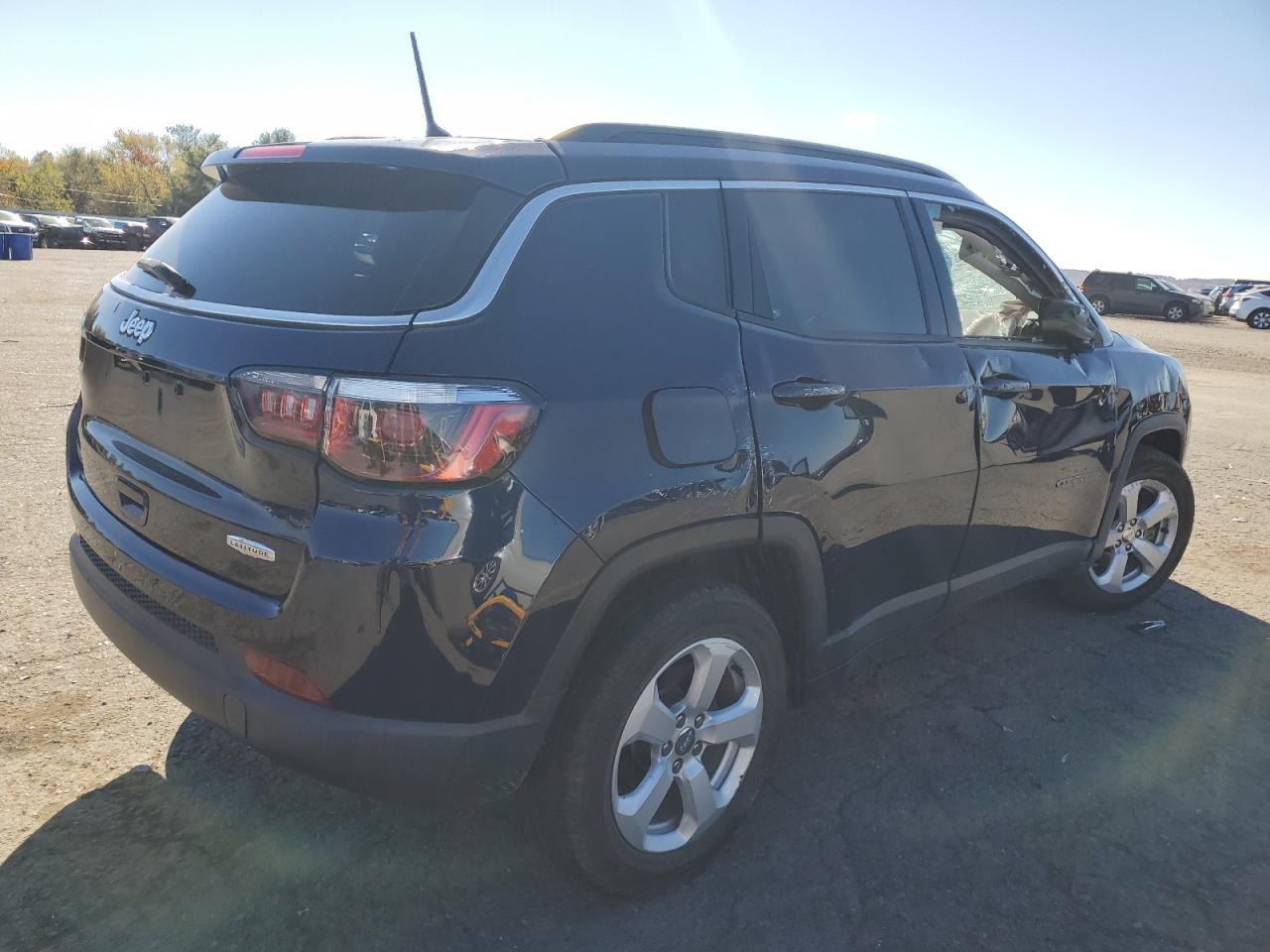 Lot #3318872051 2018 JEEP COMPASS LA