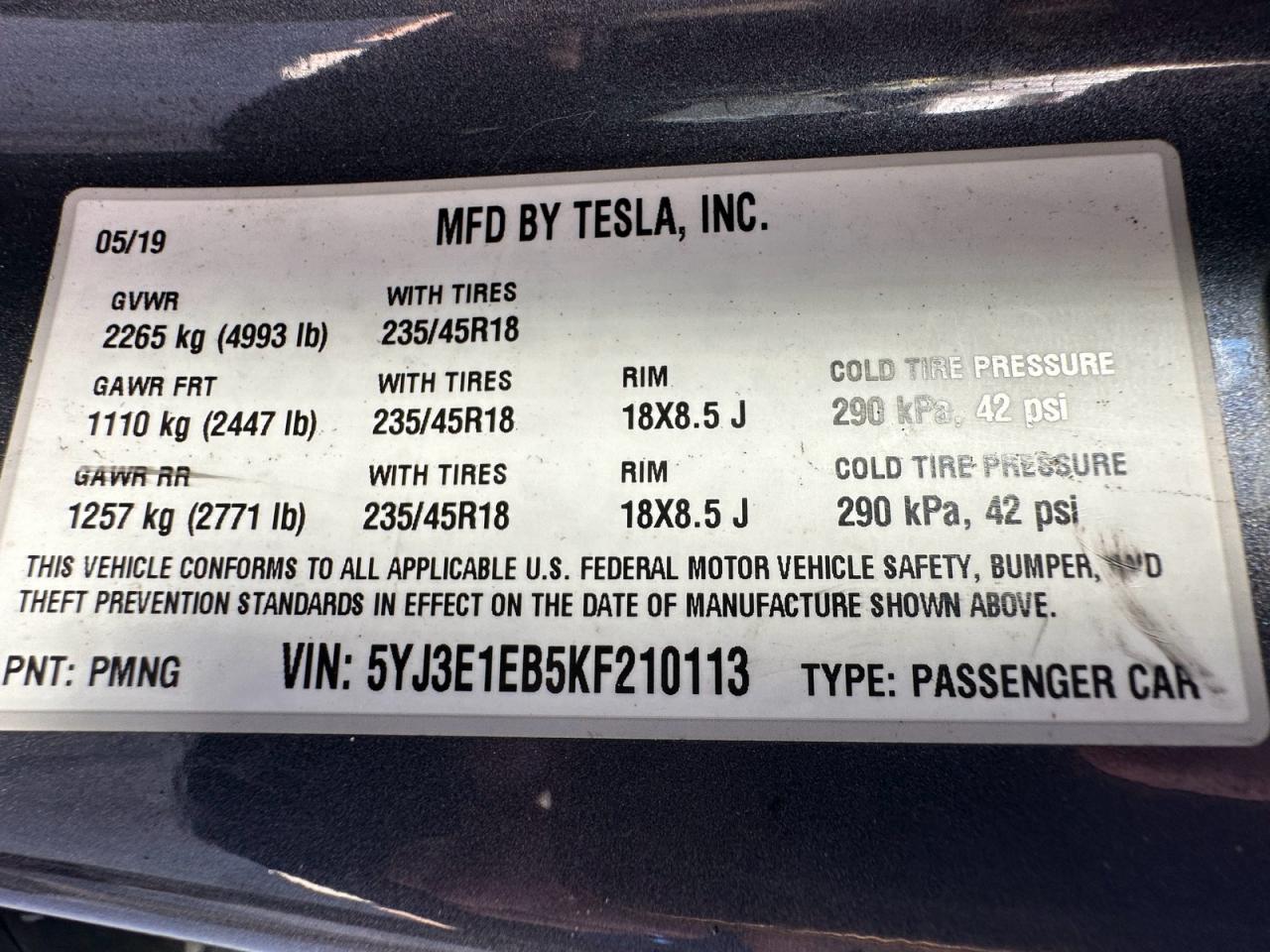 TESLA MODEL 3