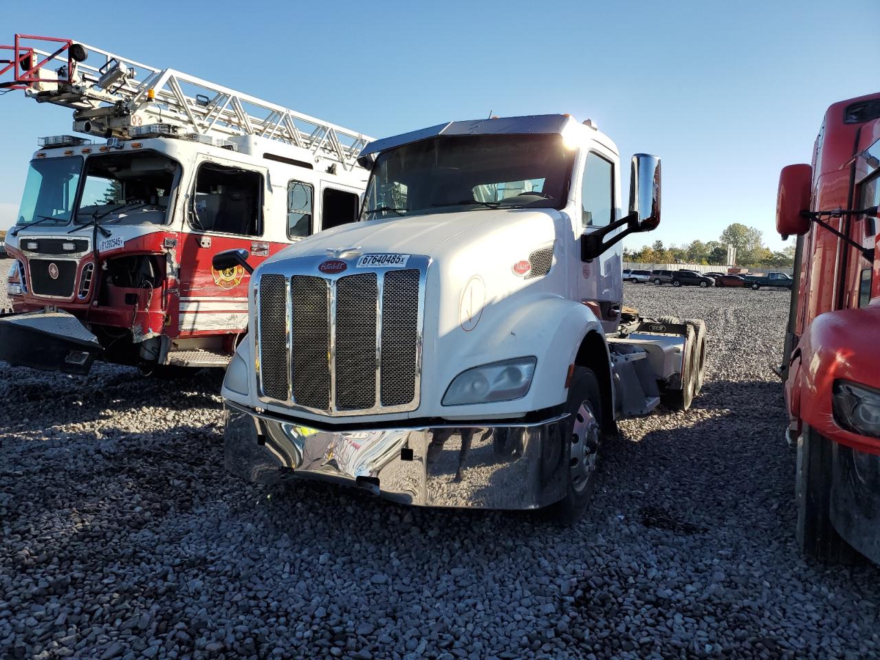 Lot #3263733693 2016 PETERBILT 579