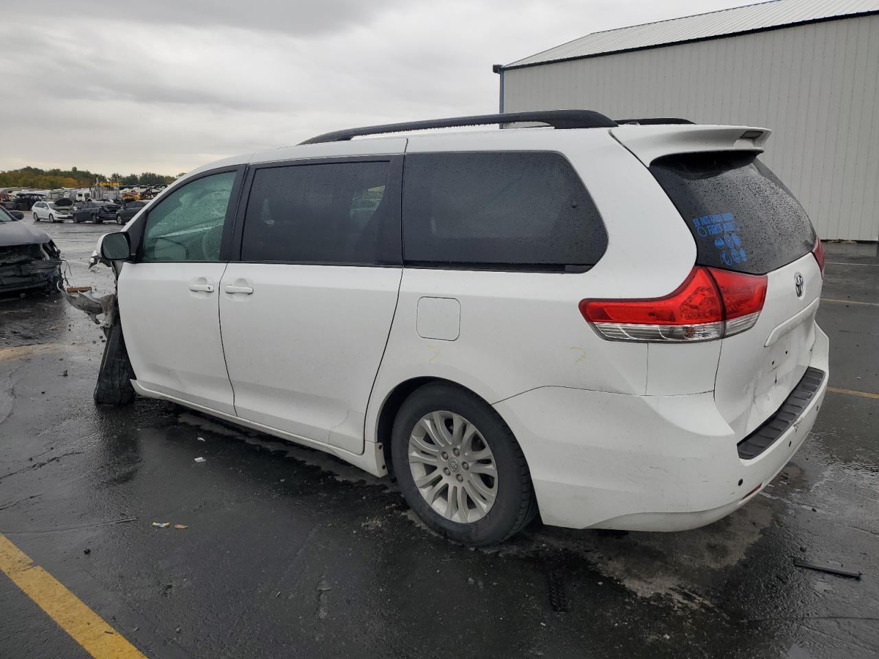 TOYOTA SIENNA XLE