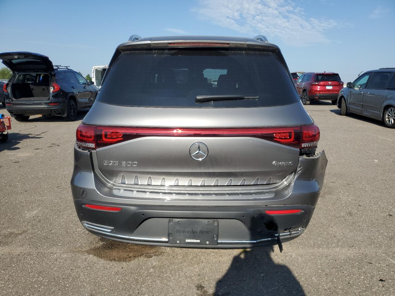 MERCEDES-BENZ EQB 300 4MATIC