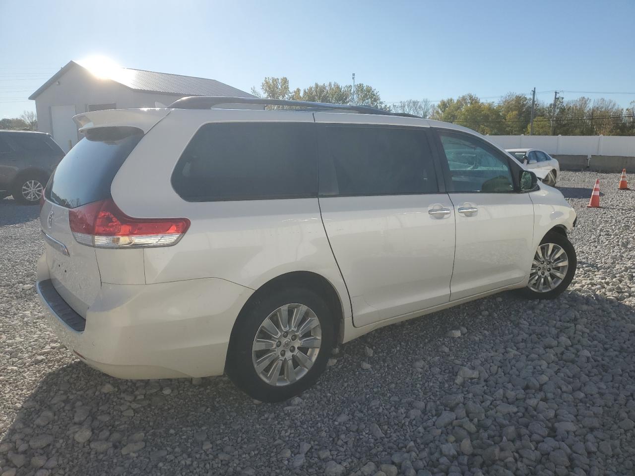 TOYOTA SIENNA XLE