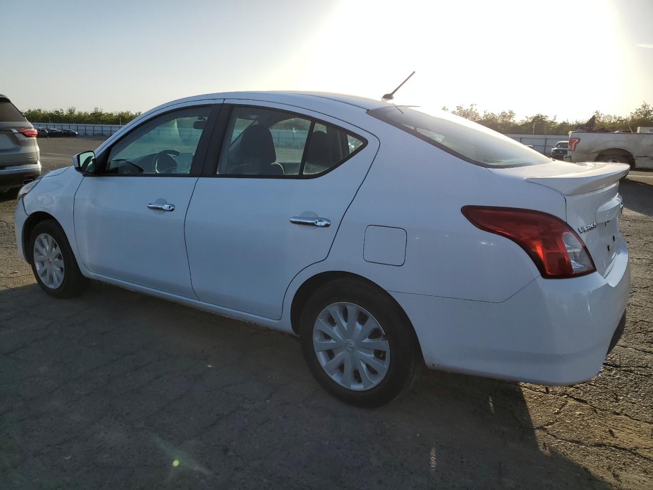 NISSAN VERSA S