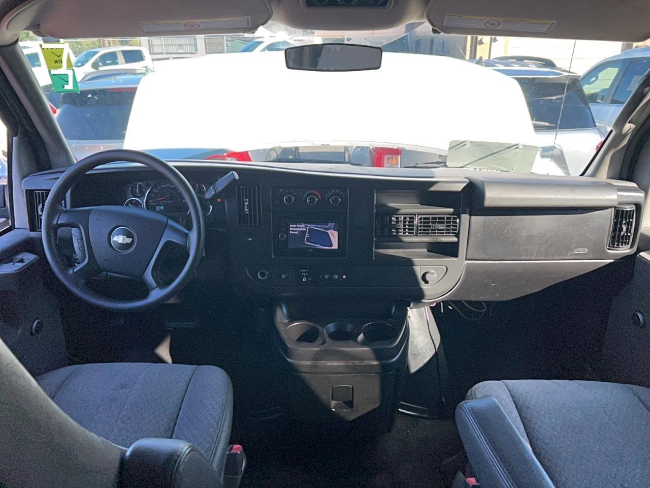 CHEVROLET EXPRESS LT