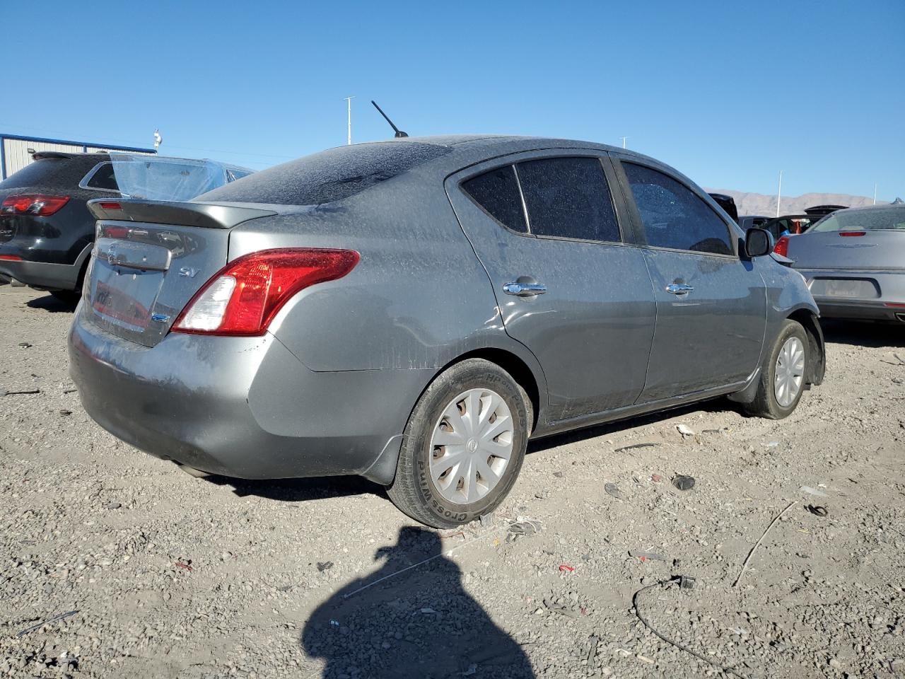 NISSAN VERSA S