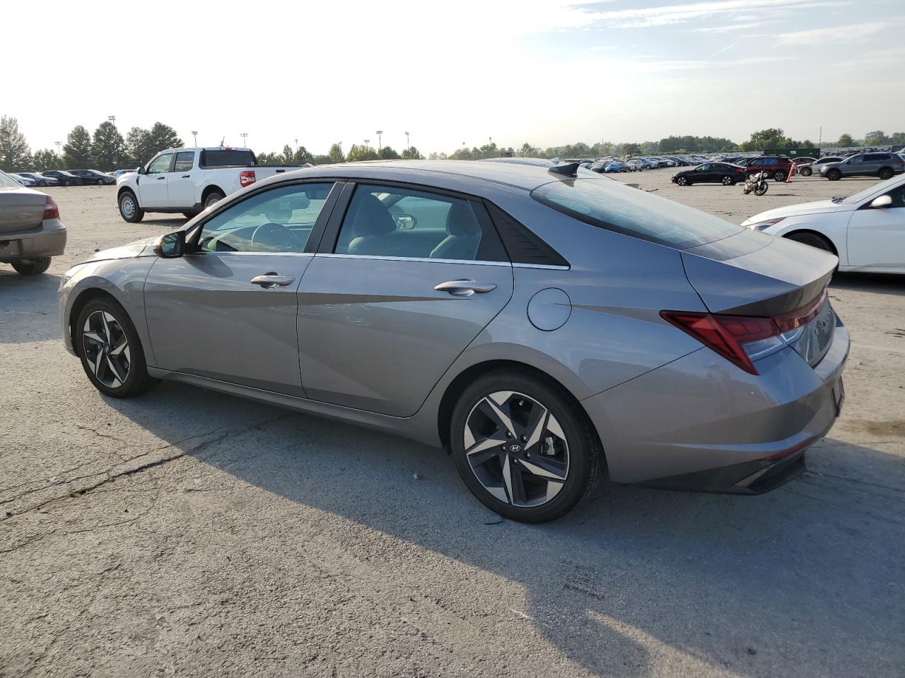 HYUNDAI ELANTRA LIMITED