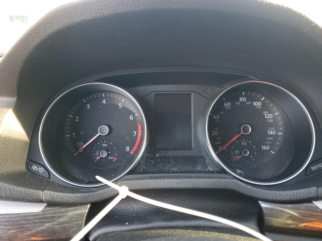 VOLKSWAGEN PASSAT SE