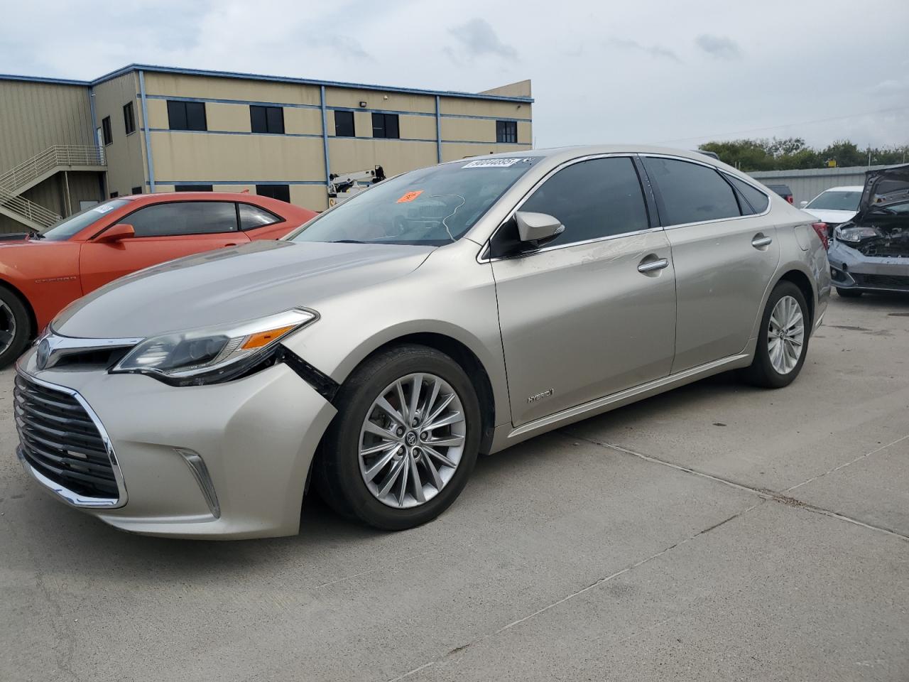 TOYOTA AVALON HYBRID