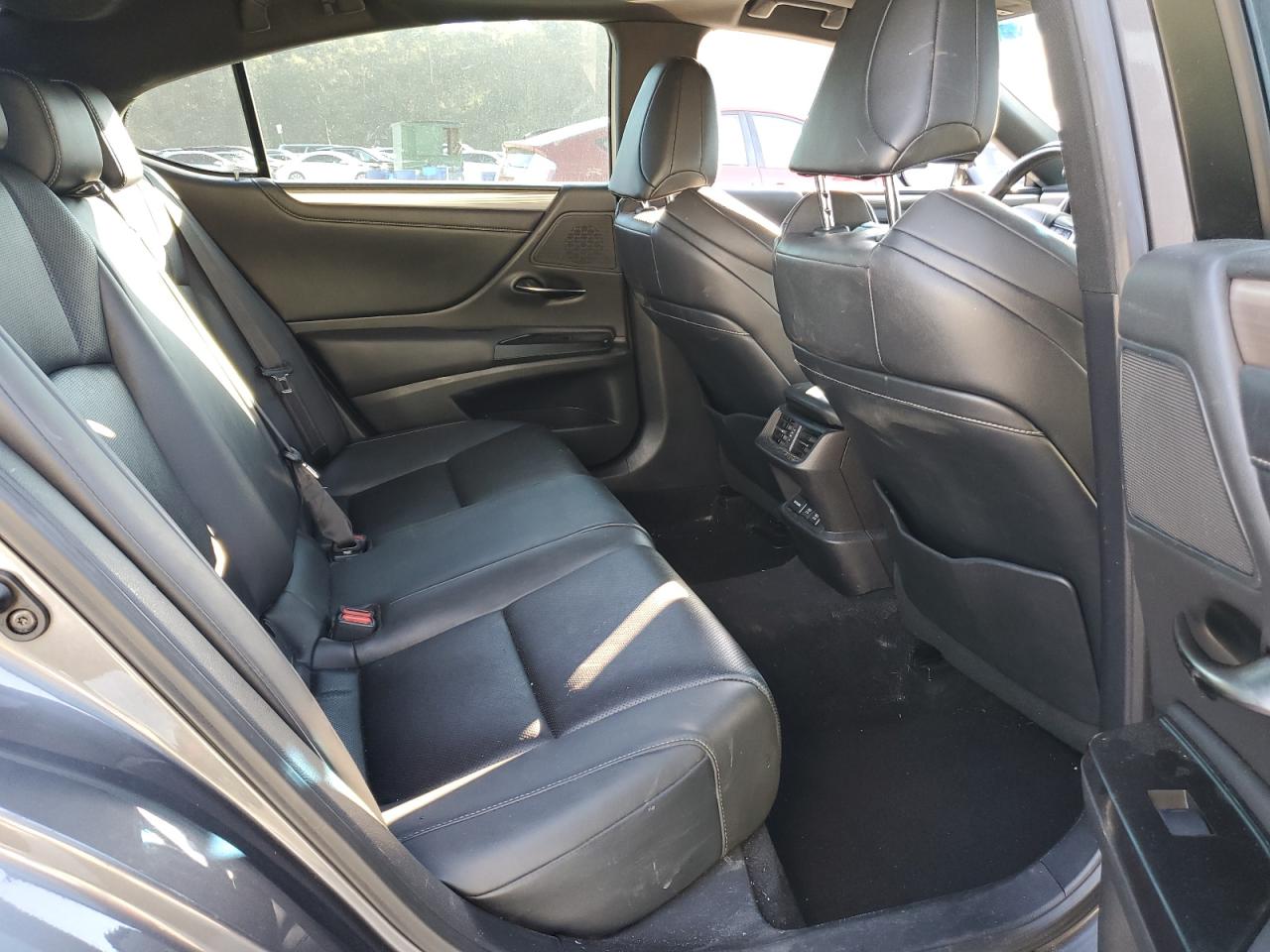 LEXUS ES 350 F SPORT