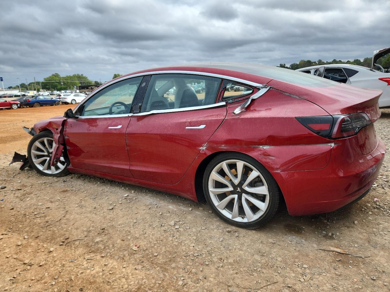TESLA MODEL 3