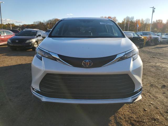 2023 TOYOTA SIENNA XLE - 5TDYRKEC5PS168036