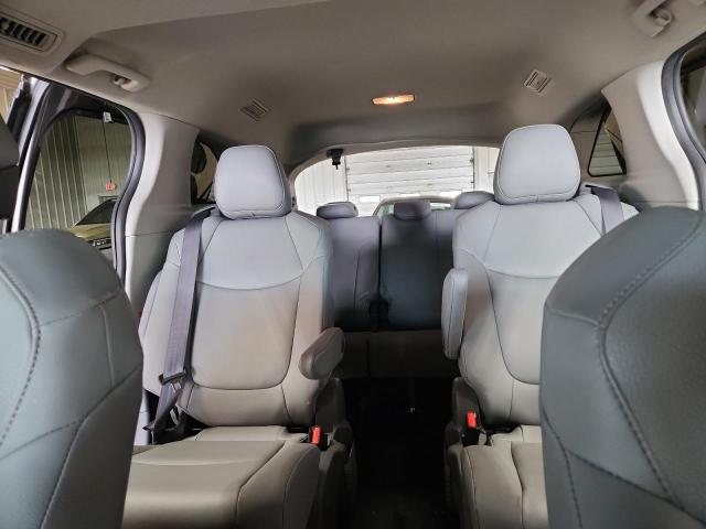 2021 TOYOTA SIENNA XLE - 5TDYRKECXMS016460