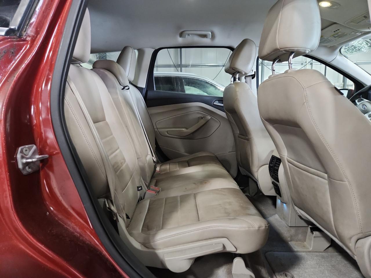 FORD ESCAPE TITANIUM