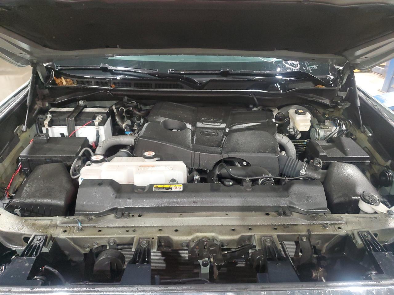 TOYOTA TUNDRA CREWMAX SR