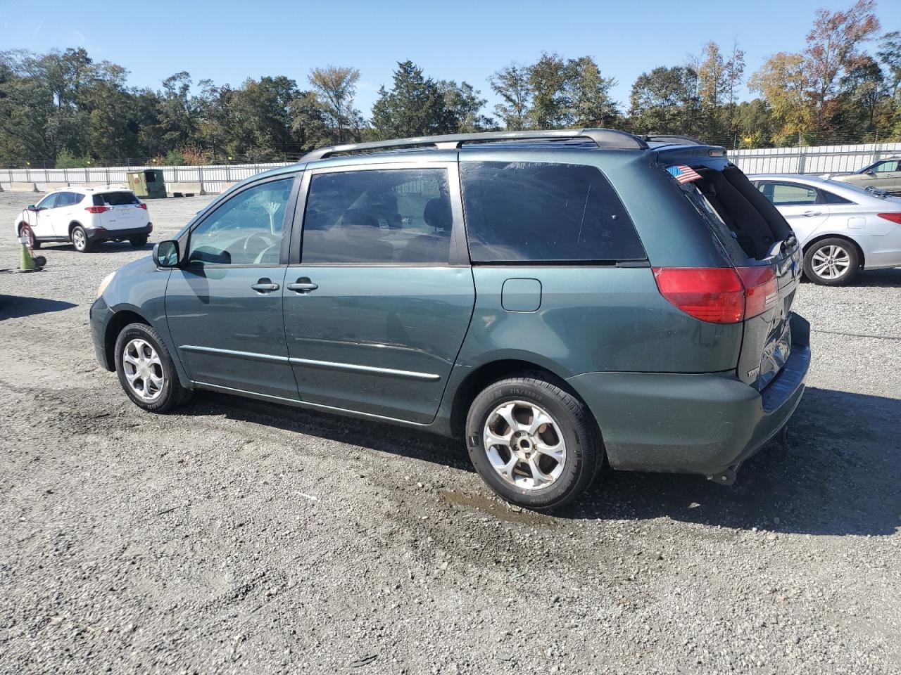 Lot #3284830521 2004 TOYOTA SIENNA CE