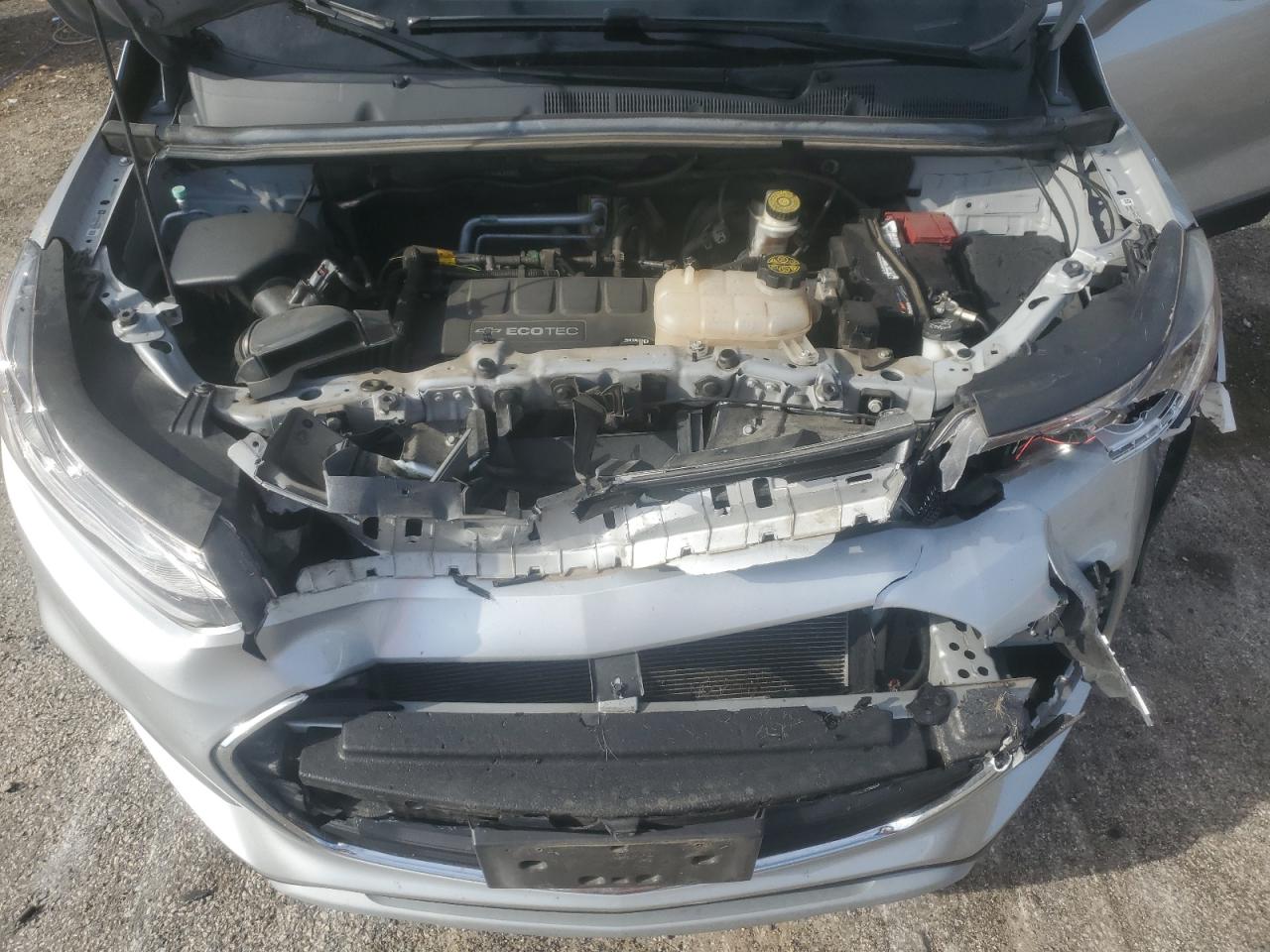 Lot #3302904977 2020 CHEVROLET TRAX 1LT