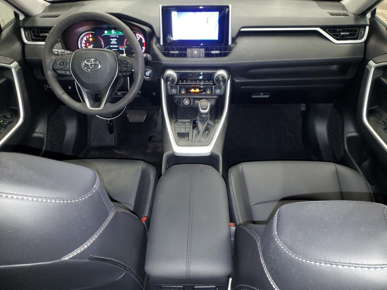 TOYOTA RAV4 XLE PREMIUM