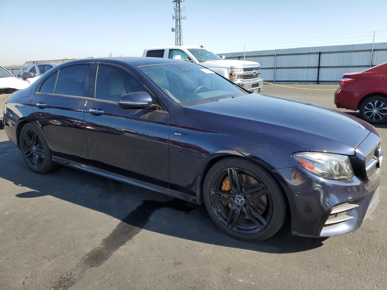 MERCEDES-BENZ E-CLASS 300