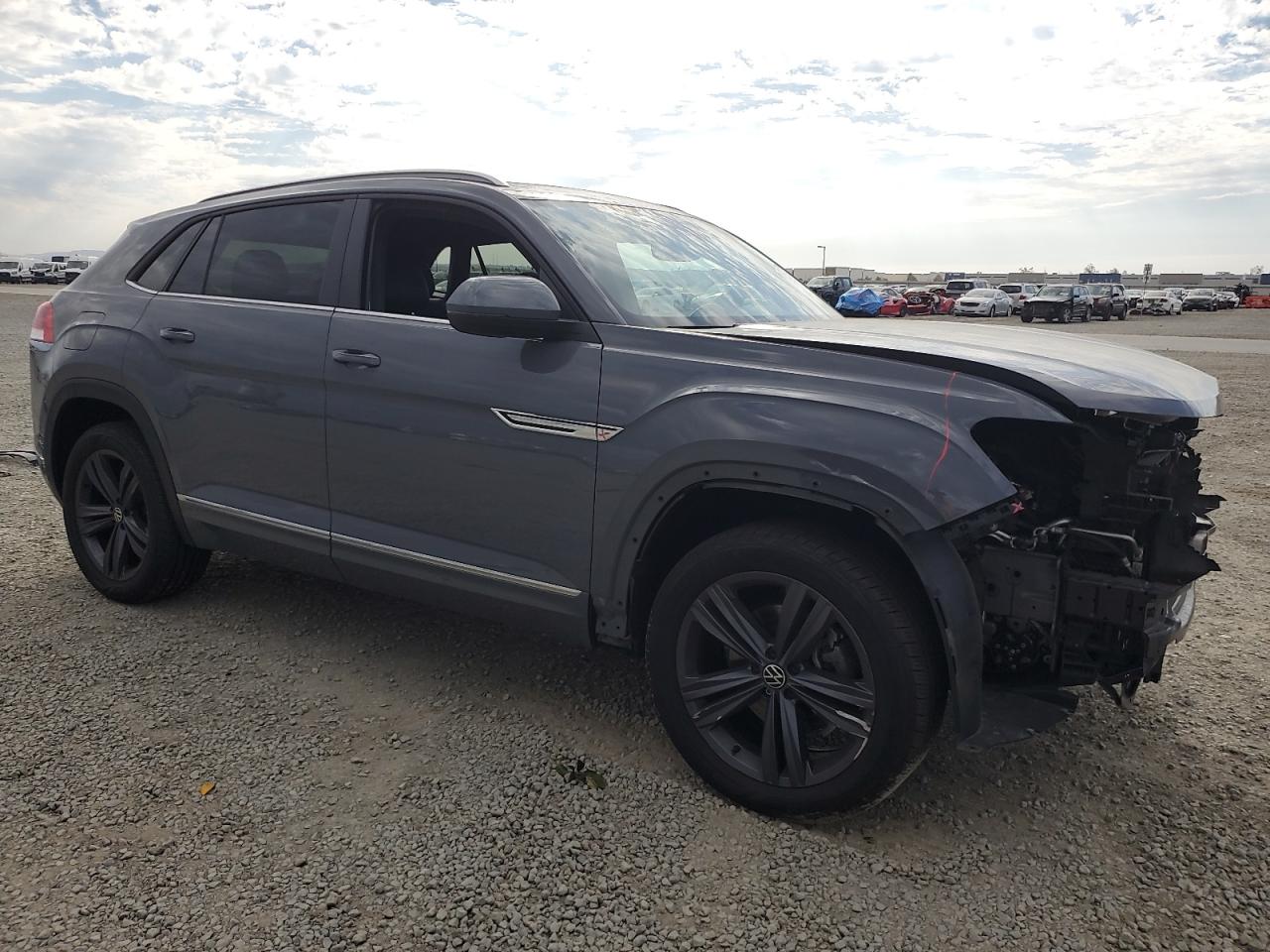 VOLKSWAGEN ATLAS CROSS SPORT SE