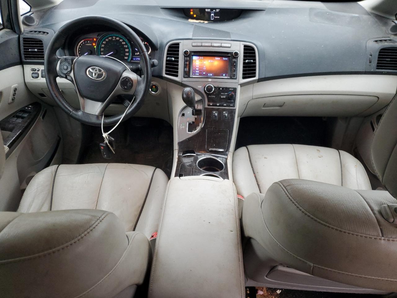 TOYOTA VENZA LE