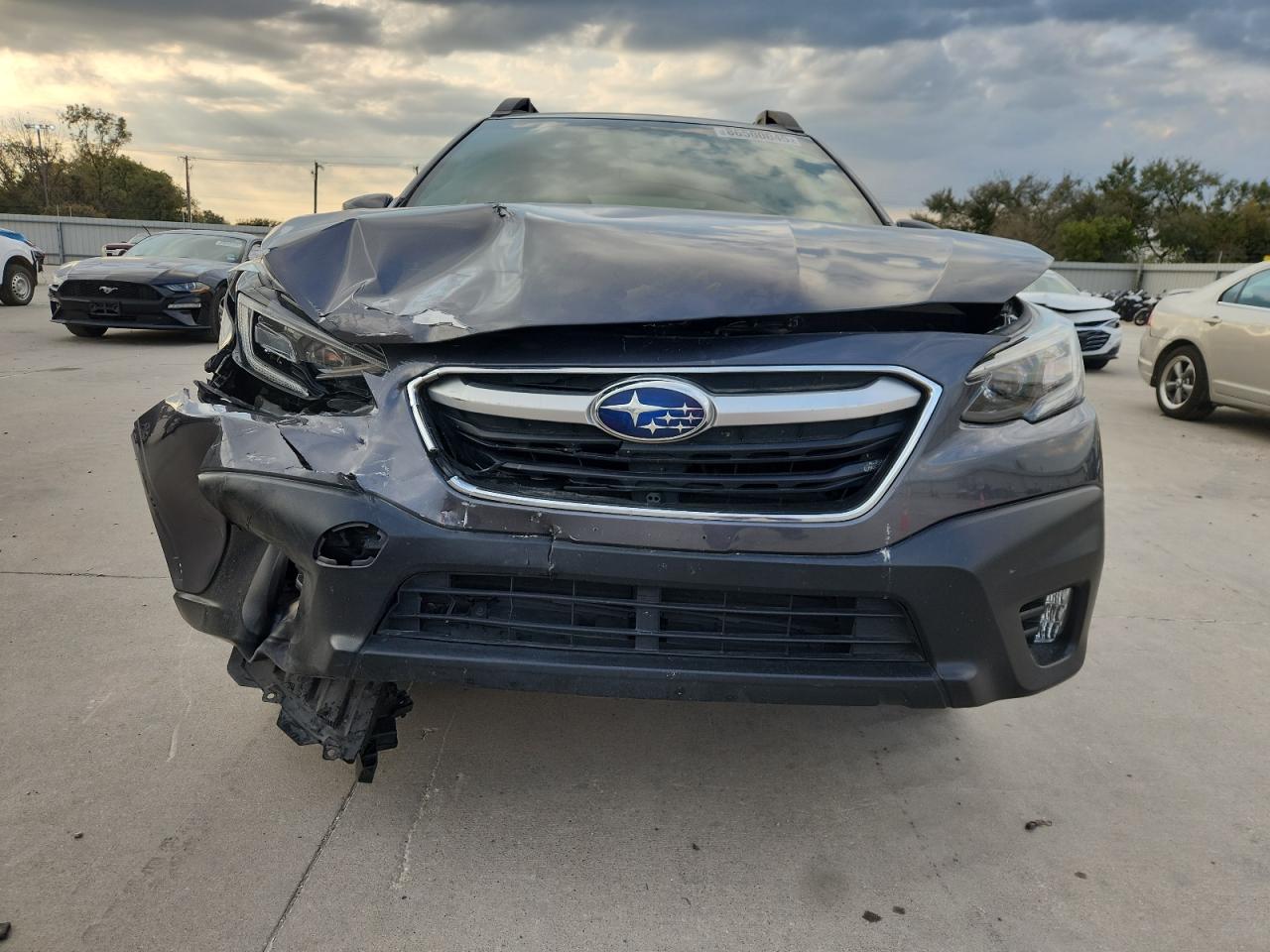 SUBARU OUTBACK PREMIUM