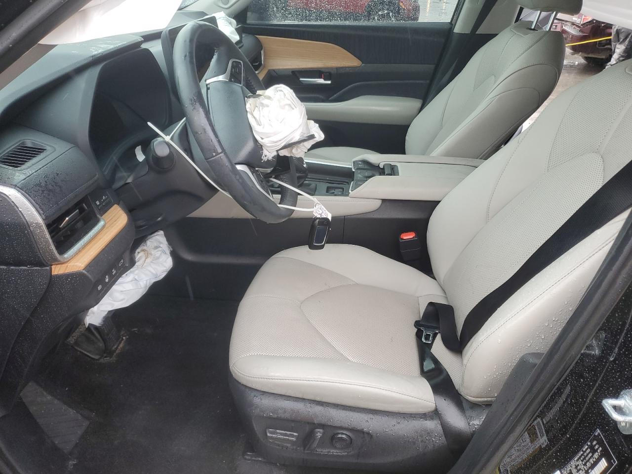 TOYOTA HIGHLANDER XLE