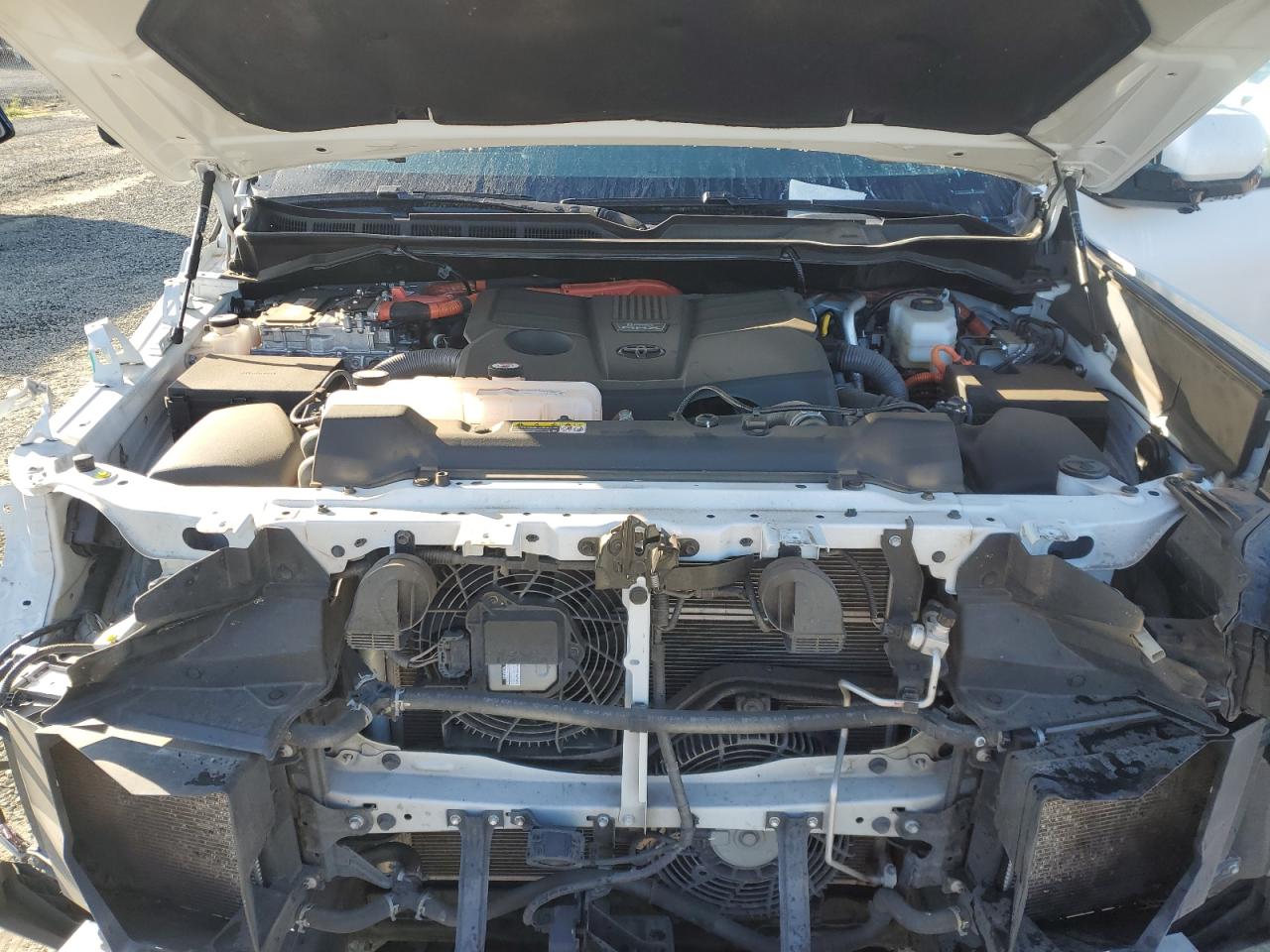 TOYOTA TUNDRA CREWMAX PLATINUM