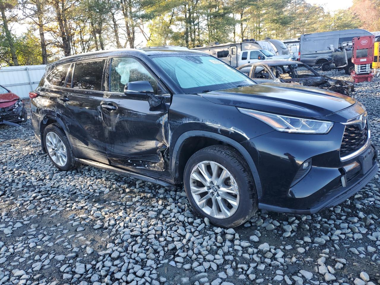 TOYOTA HIGHLANDER LIMITED