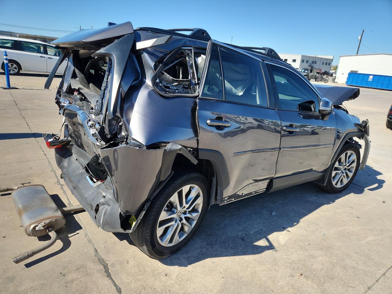 TOYOTA RAV4 XLE PREMIUM