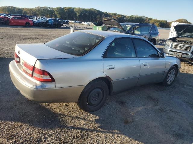 2000 LEXUS ES 300 - Other View