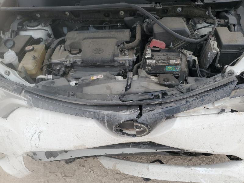 2018 TOYOTA RAV4 SE JTMNFREV4JJ205068