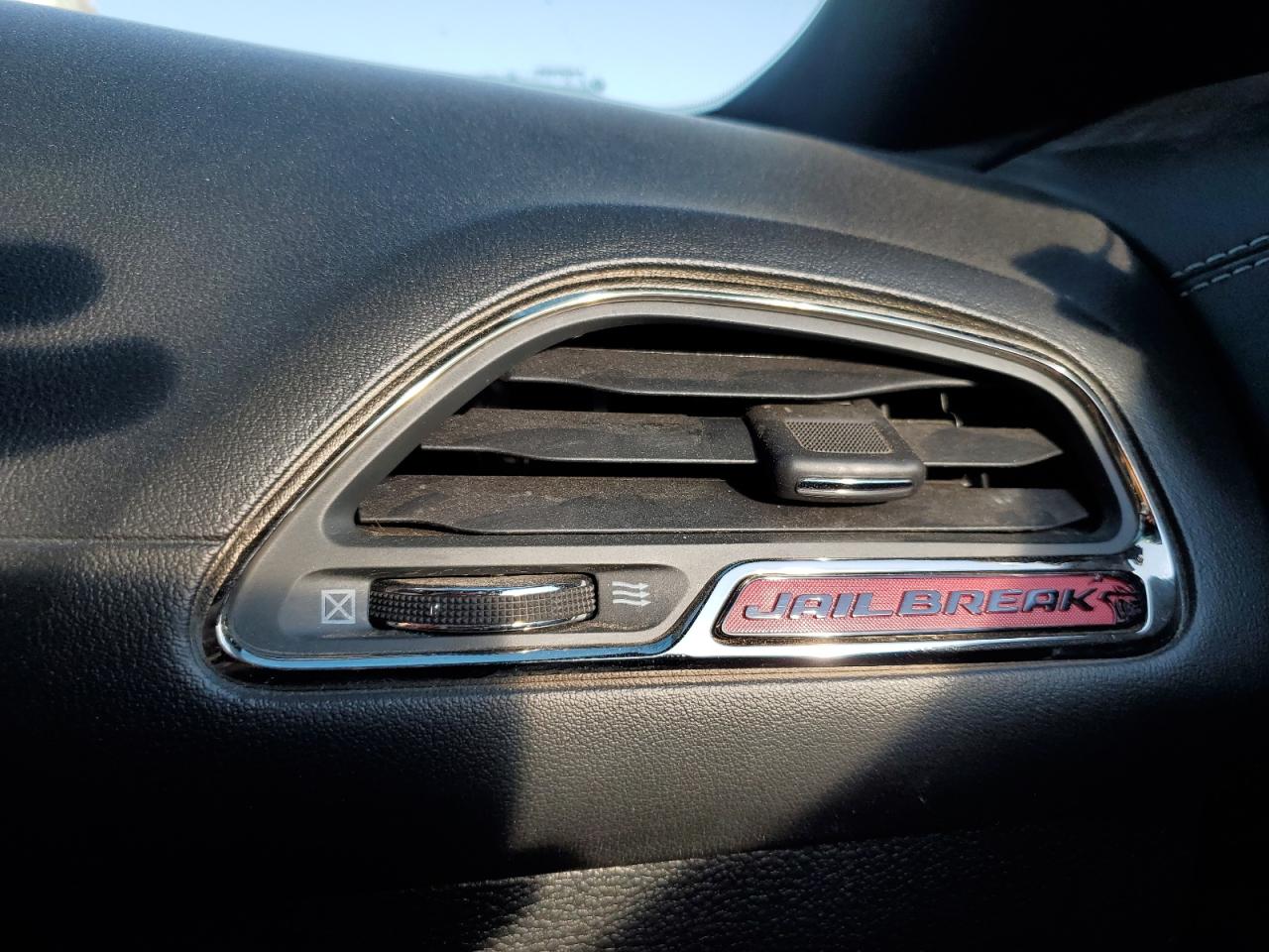 DODGE CHALLENGER SRT HELLCAT