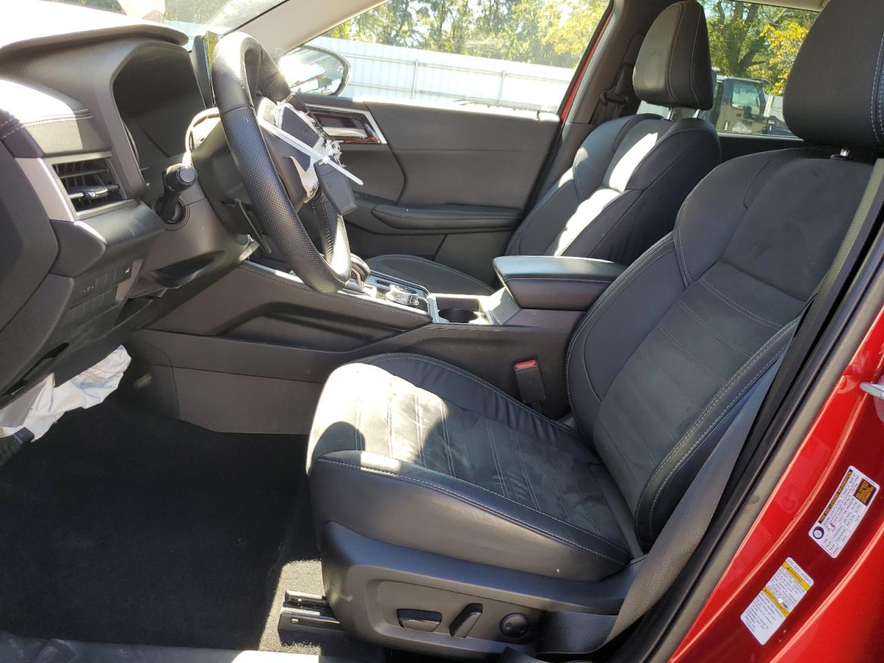 MITSUBISHI OUTLANDER SE