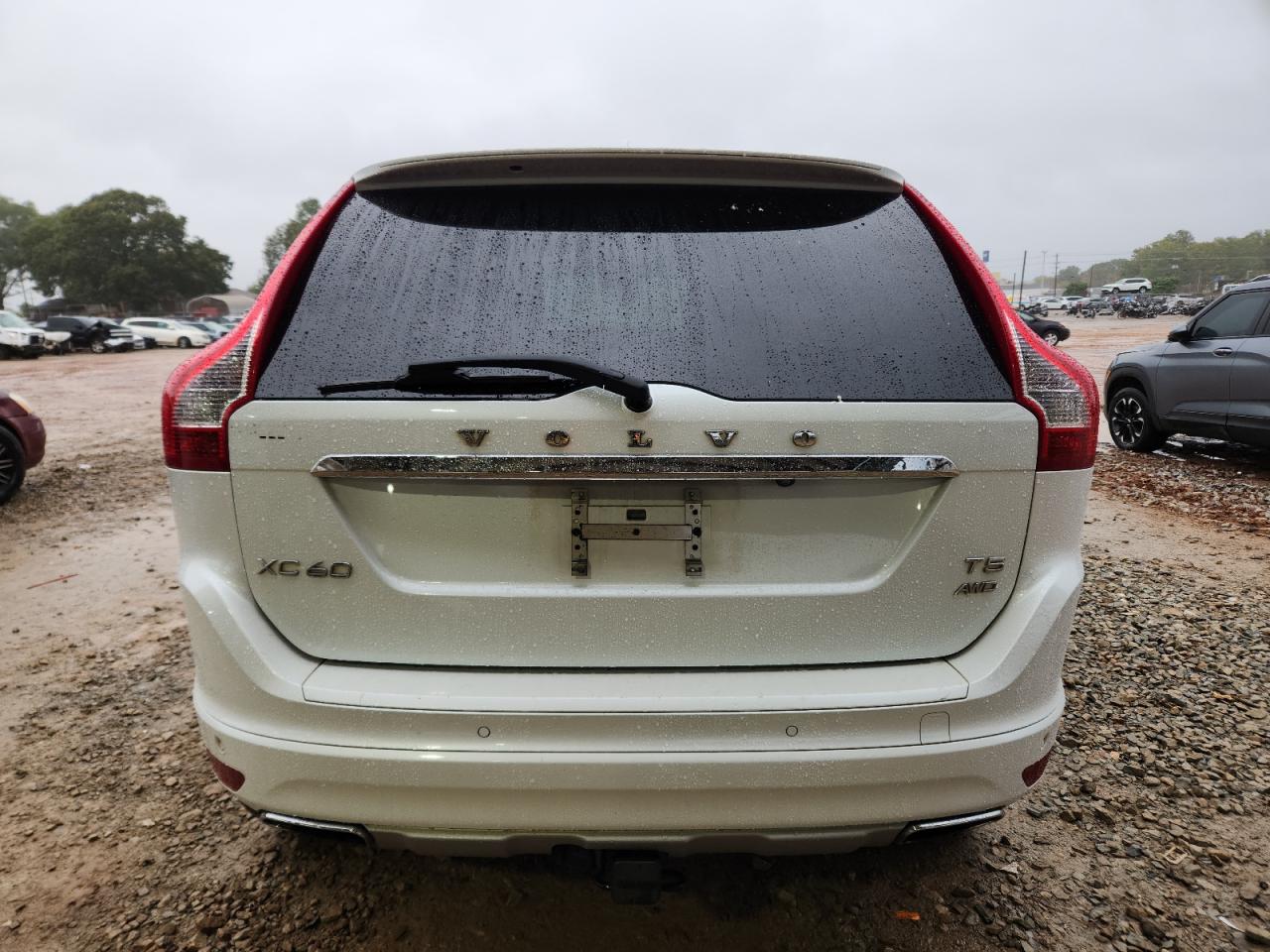 VOLVO XC60 T5 INSCRIPTION